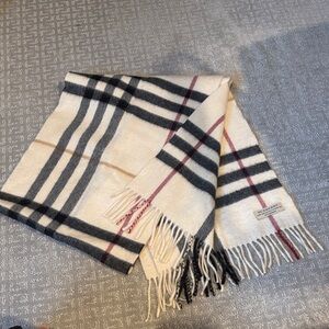AUTHENTIC Burberry cashmere Ivory and Charcoal Check Scarf - Preloved!